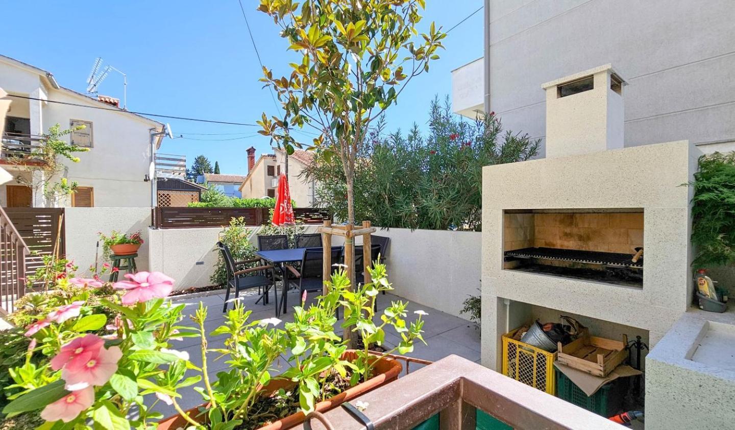 Maja One Apartman Novigrad Istria Kültér fotó