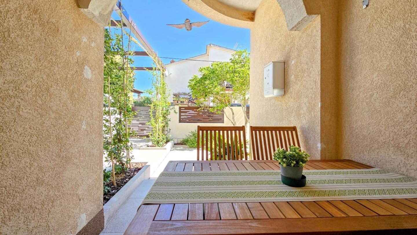 Maja One Apartman Novigrad Istria Kültér fotó